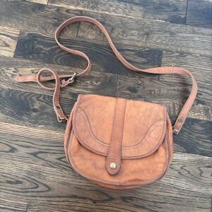 Frye Leather Crossbody Saddle Bag in Tan Cognac